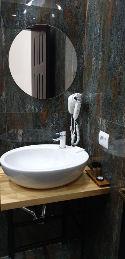 Comfort Hotel Fier Zewnętrze zdjęcie