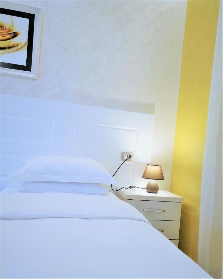 Comfort Hotel Fier Zewnętrze zdjęcie