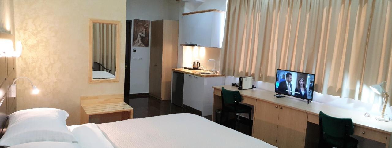 Comfort Hotel Fier Zewnętrze zdjęcie