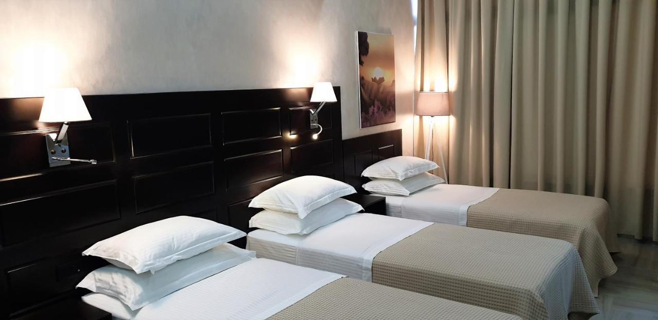 Comfort Hotel Fier Zewnętrze zdjęcie