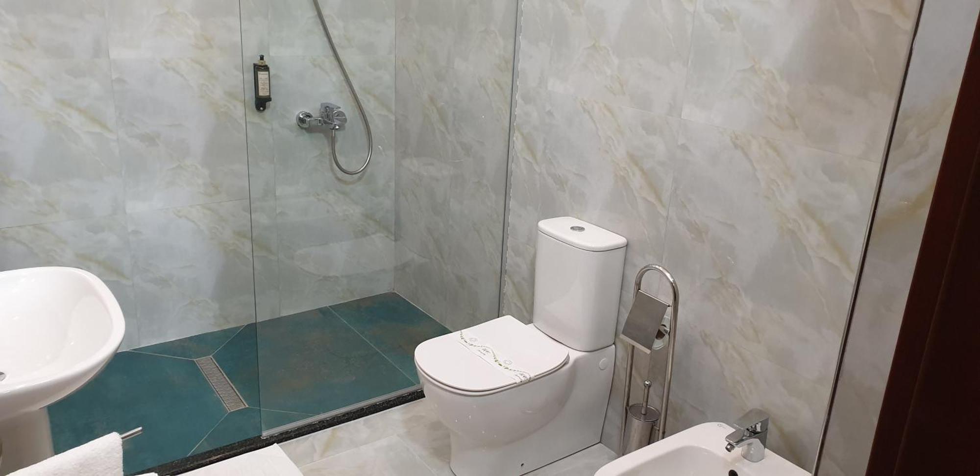 Comfort Hotel Fier Zewnętrze zdjęcie