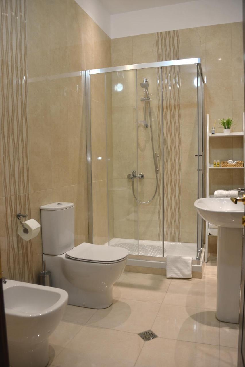 Comfort Hotel Fier Zewnętrze zdjęcie