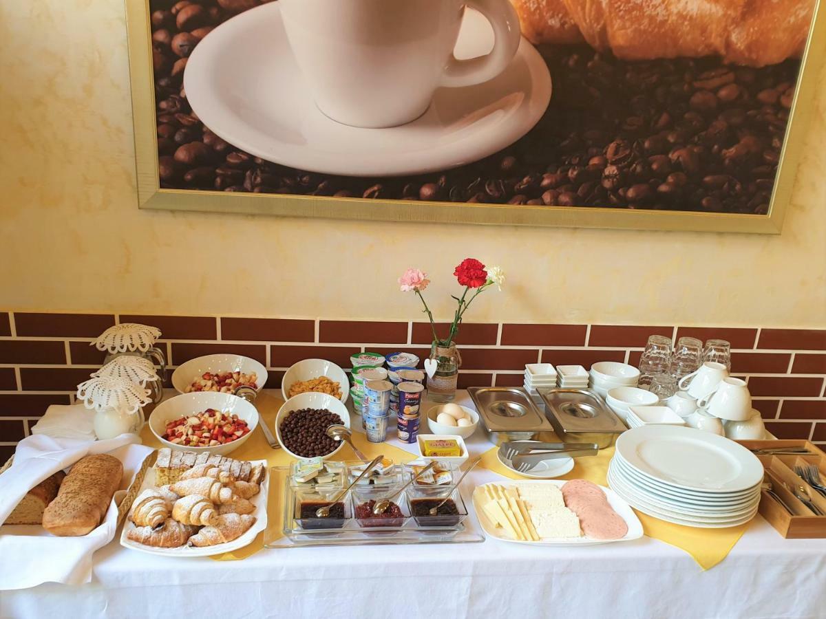 Comfort Hotel Fier Zewnętrze zdjęcie